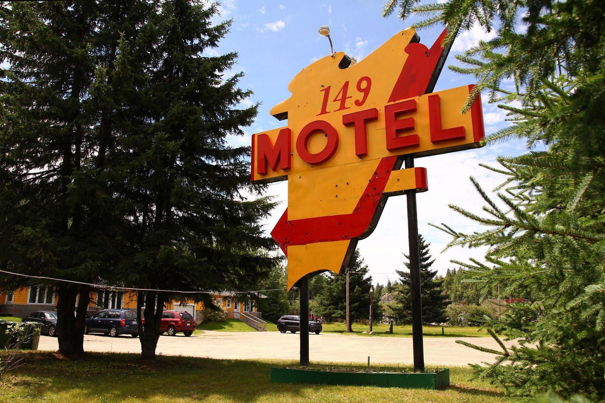 Motel 149 Mont-Tremblant Exteriör bild
